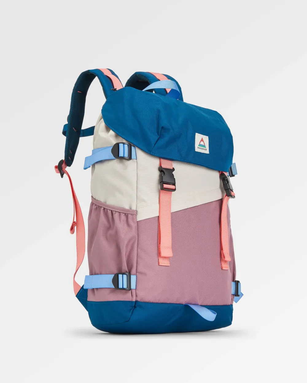 Women Passenger Boondocker Recycled 26L Backpack