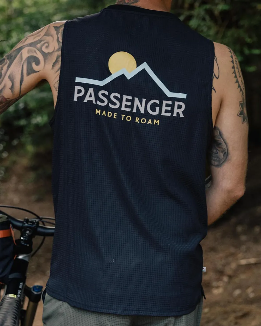 Passenger Calling Active Recycled Vest