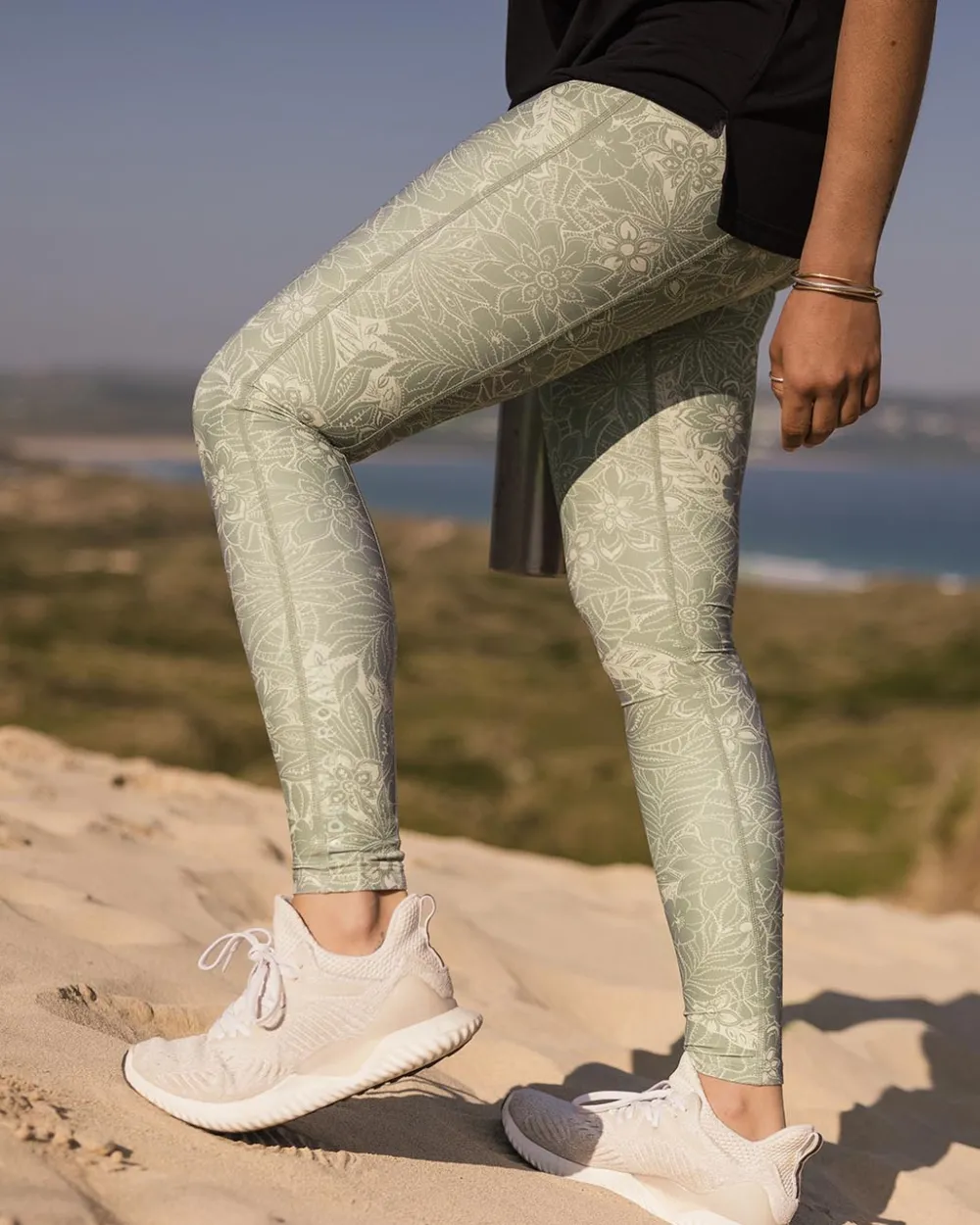 Women Passenger Fresh Air Recycled Leggings